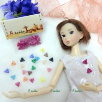 NDB010RSE Doll Dress Making Tiny Button Triangle 6.5mm Rose NDB010RSE Doll Dress Making Tiny Button Triangle 6.5mm Rose